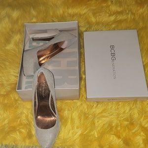 BCBG  pumps